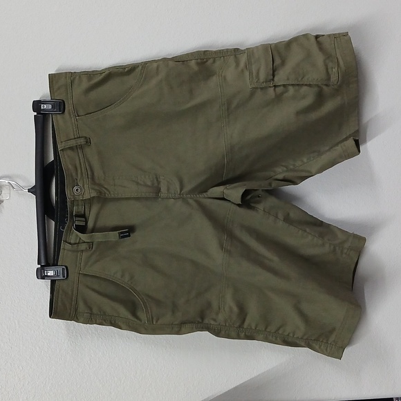 PrAna stretch Zion short XL - Picture 4 of 9